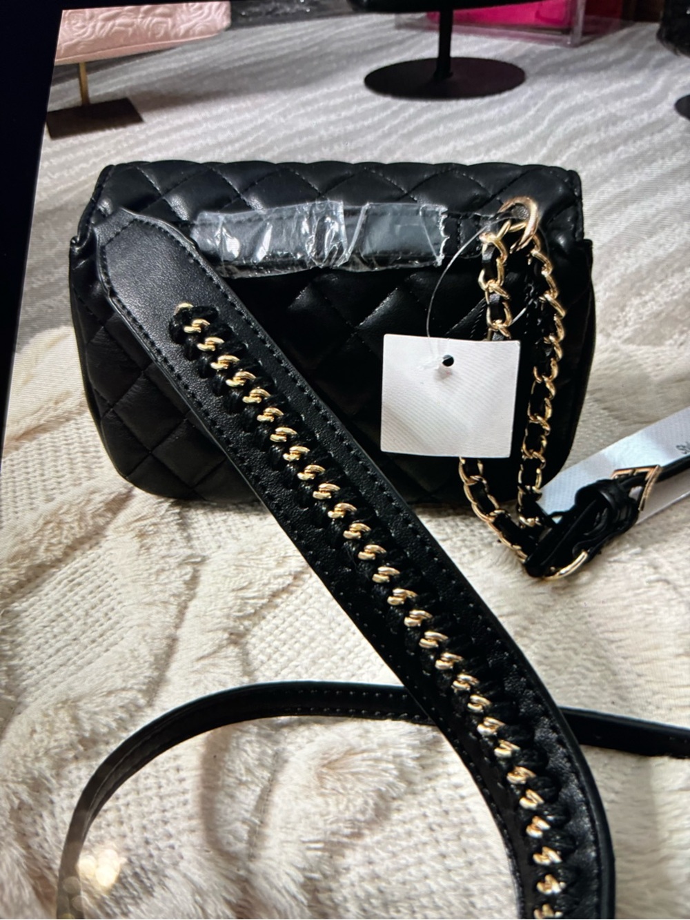 Like Dreams Black Quilted Flap Crossbody Bag Gold Chain Mini Purse - Picture 7 of 10